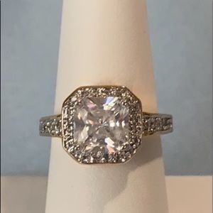 Gold tone stone ring